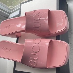 Pink Gucci Sandle/hell worn twice in very good condition